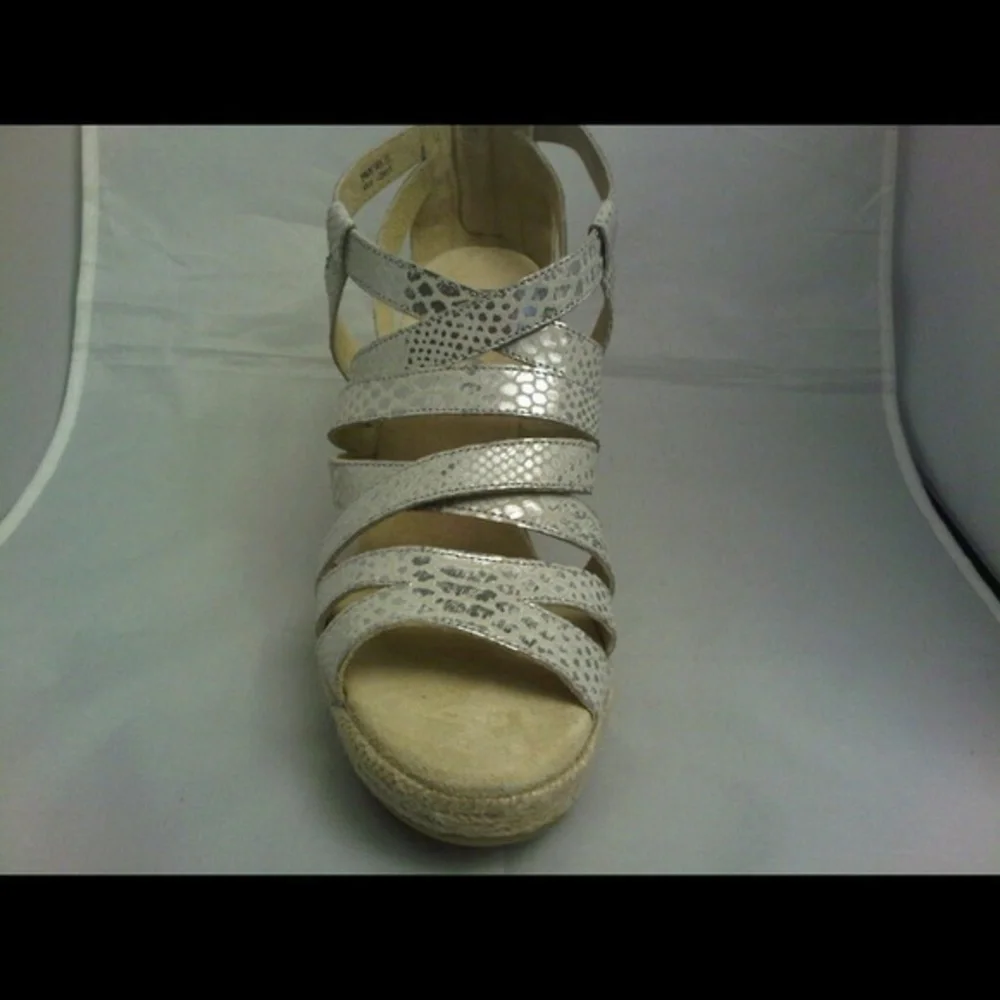 NEW $175 DKNY Silver Platform Espadrilles Sz 8